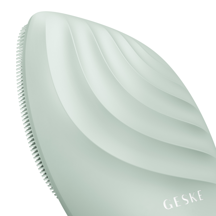 Електронна ультразвукова щітка для обличчя GESKE Sonic Facial Brush 5в1 green