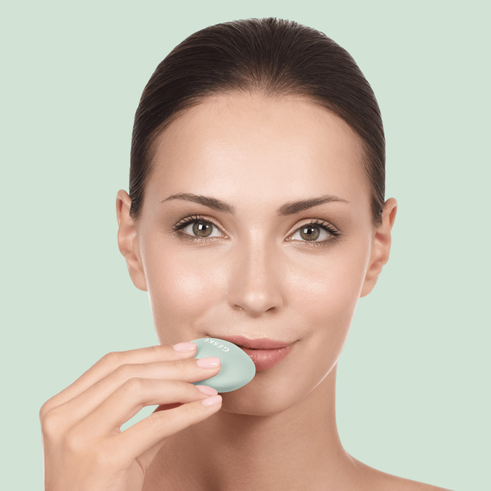 Пристрій для збільшення обʼєму губ GESKE Lip Volumizer&Booster 4в1 Small green
