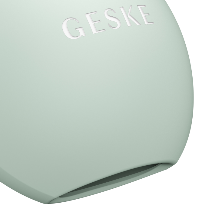 Пристрій для збільшення обʼєму губ GESKE Lip Volumizer&Booster 4в1 Small green