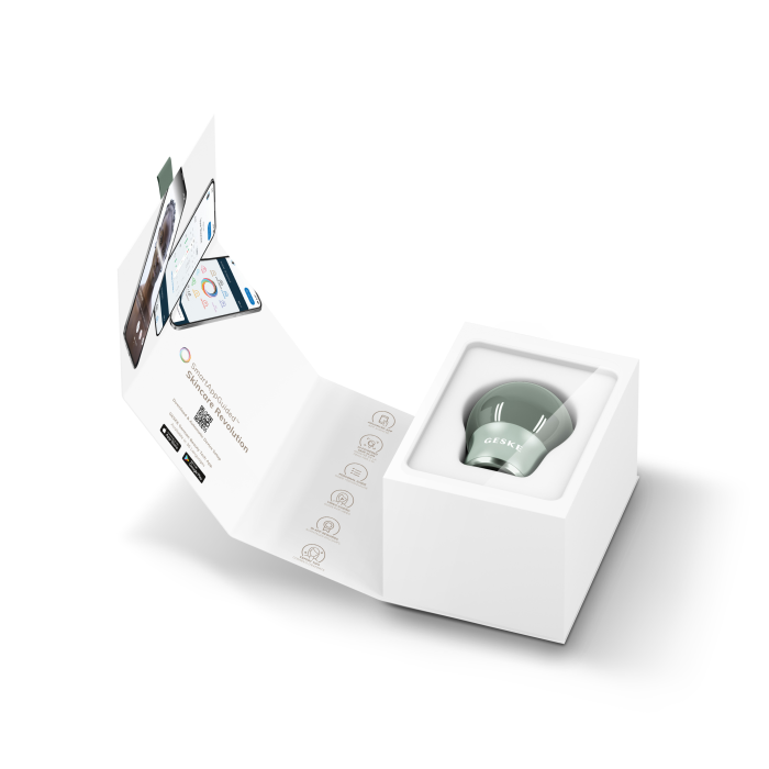Масажер для обличчя і тіла GESKE Cool&Warm Face and Body Massager 7в1 green