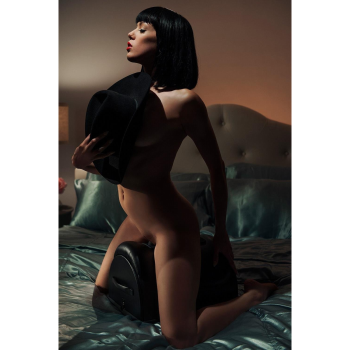 Секс-машина Cowgirl Premium з вібрацією та ротацією, з 2 насадками, чорна